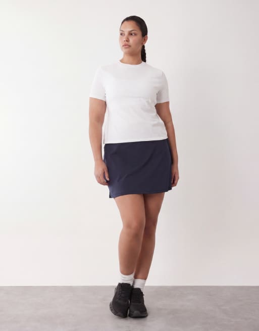 4505 Curve – Vit, figurnära, vardaglig t-shirt i bomull med snabbtorkande finish, 2 av 4