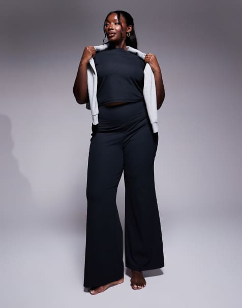 4505 - Curve - Zachte smalle geribbelde kick flare-yogalegging in zwart - view 1