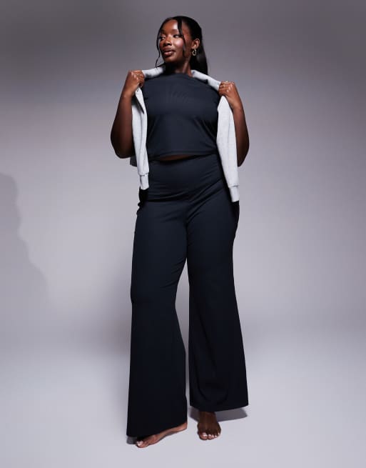 4505 - Curve - Zachte smalle geribbelde kick flare-yogalegging in zwart 