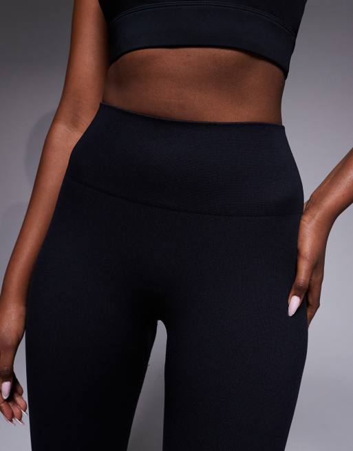 4505 – Czarne bezszwowe modelujące legginsy treningowe z wysokim stanem , 5 z 5