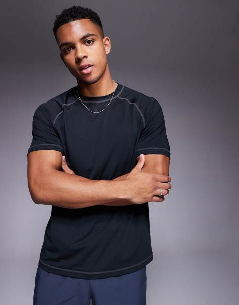 4505 mesh training t-shirt with contrast seams in black