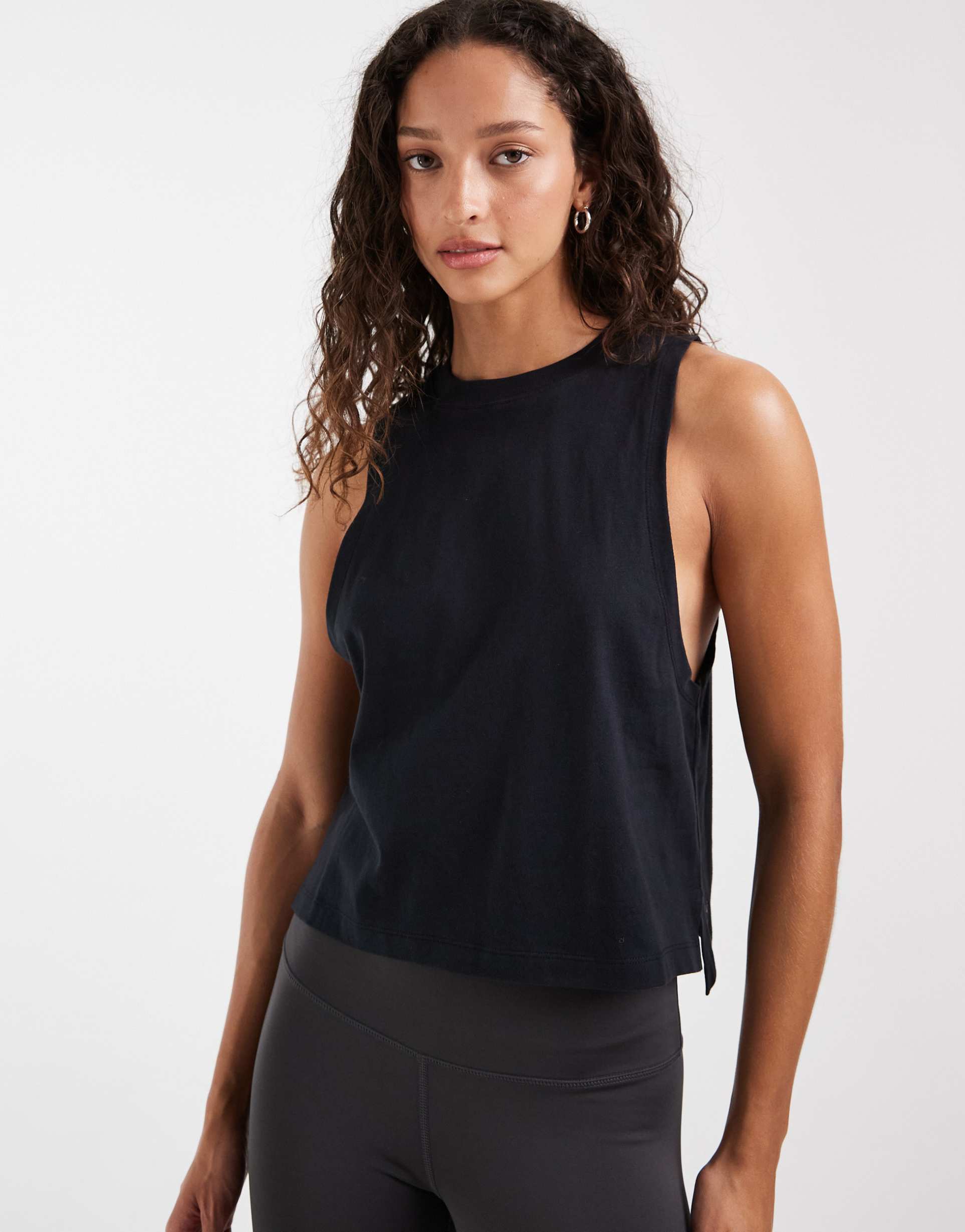4505 dropped armholes cropped cotton tank top with quick dry finish in black