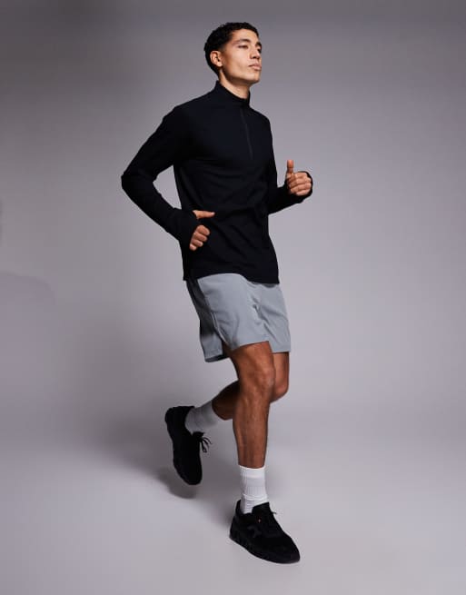 4505 engineered performance waffle 1/4 zip long sleeve running top in black, 2 of 5