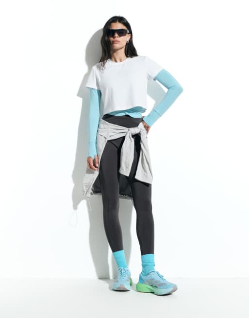 4505 engineered performance waffle cropped running t-shirt with quick dry in white, 4 of 5