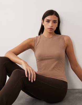 4505 - Figurbetontes Alltags-Tanktop aus Baumwolle in Rehbraun mit schnelltrocknendem Finish-Neutral