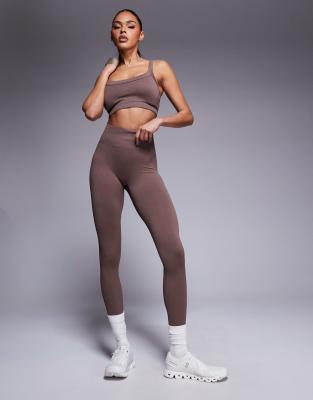 4505 - Figurformende, nahtlose Sport-Leggins in Milchschokoladenbraun mit hohem Bund