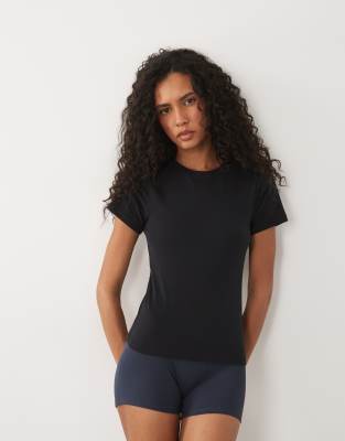 4505 Fitted Cotton Everyday T-shirt With Quick Dry Finish In Black