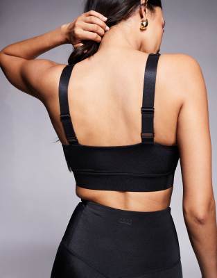 4505 Fuller Bust Medium Support Sports Bra With Adjustable Straps In Black