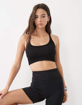 4505 Fuller Bust Sculpting Seamless Medium Support Convertible Strap Sports Bra In Black