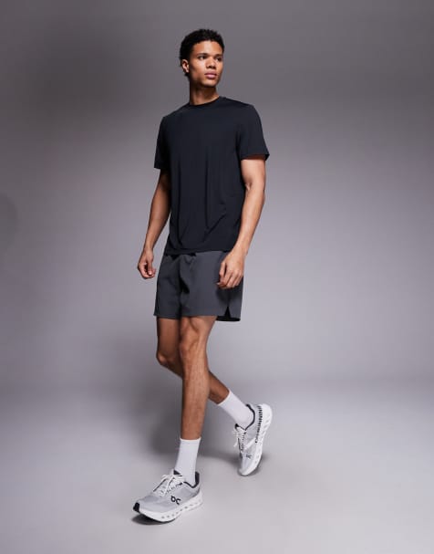 4505 5" running short with elastic waist and zip phone pocket in charcoal