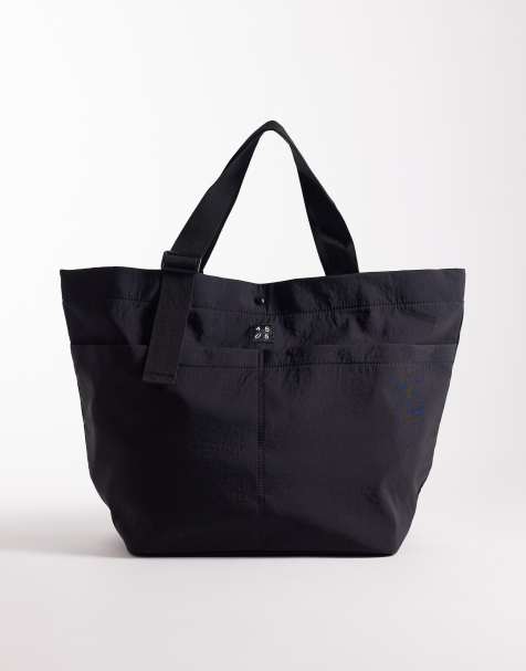 4505 gym tote with adjustable strap and external pocket in black - view 1