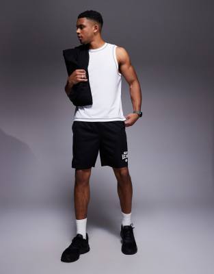 4505 Heavy Lifting graphic mesh training shorts in black