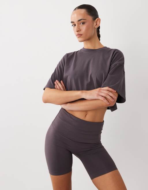4505 heavyweight cotton cropped t-shirt with back print in washed storm grey, 4 of 4