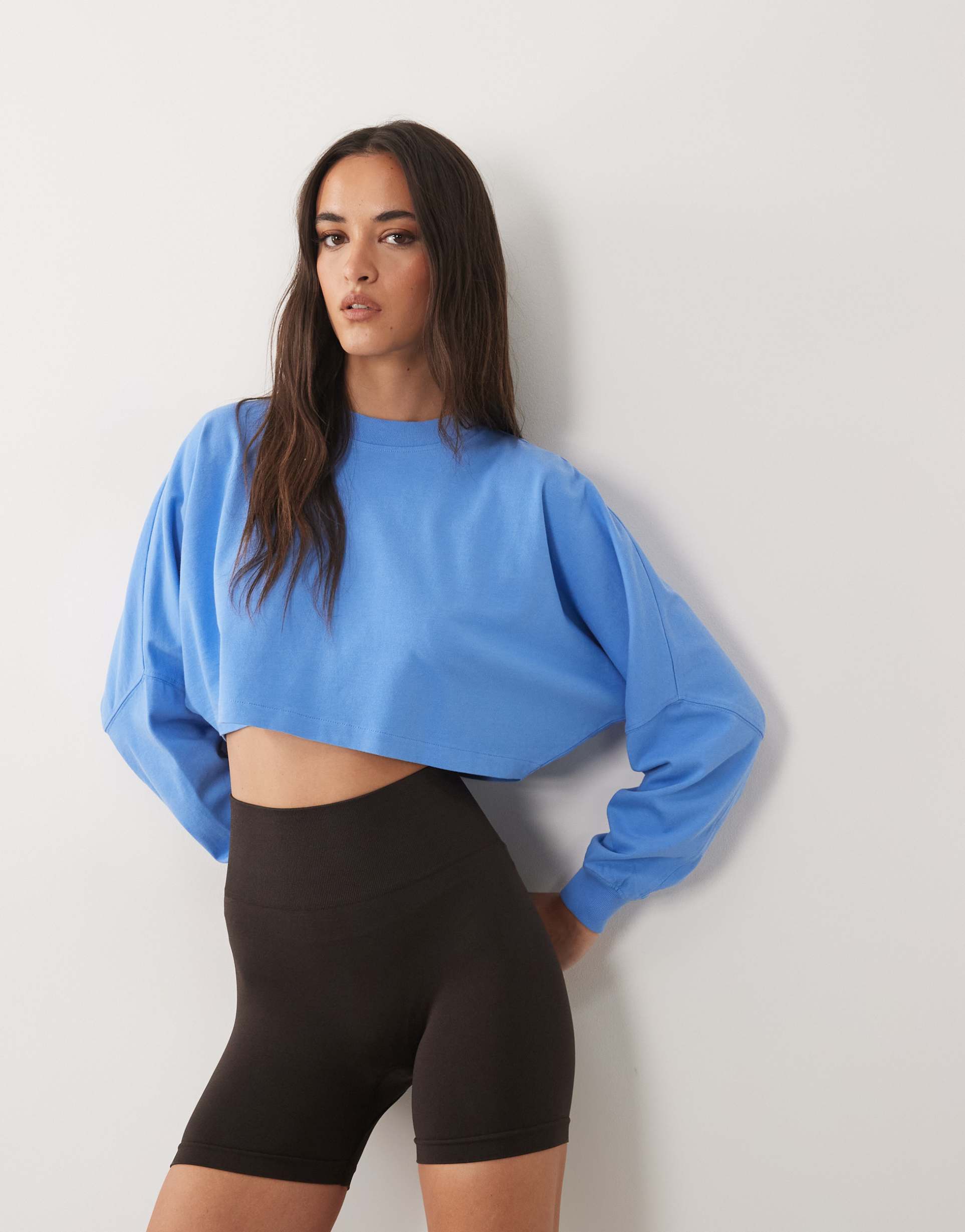 4505 heavyweight cotton drop shoulder cropped long sleeve t-shirt in azure blue