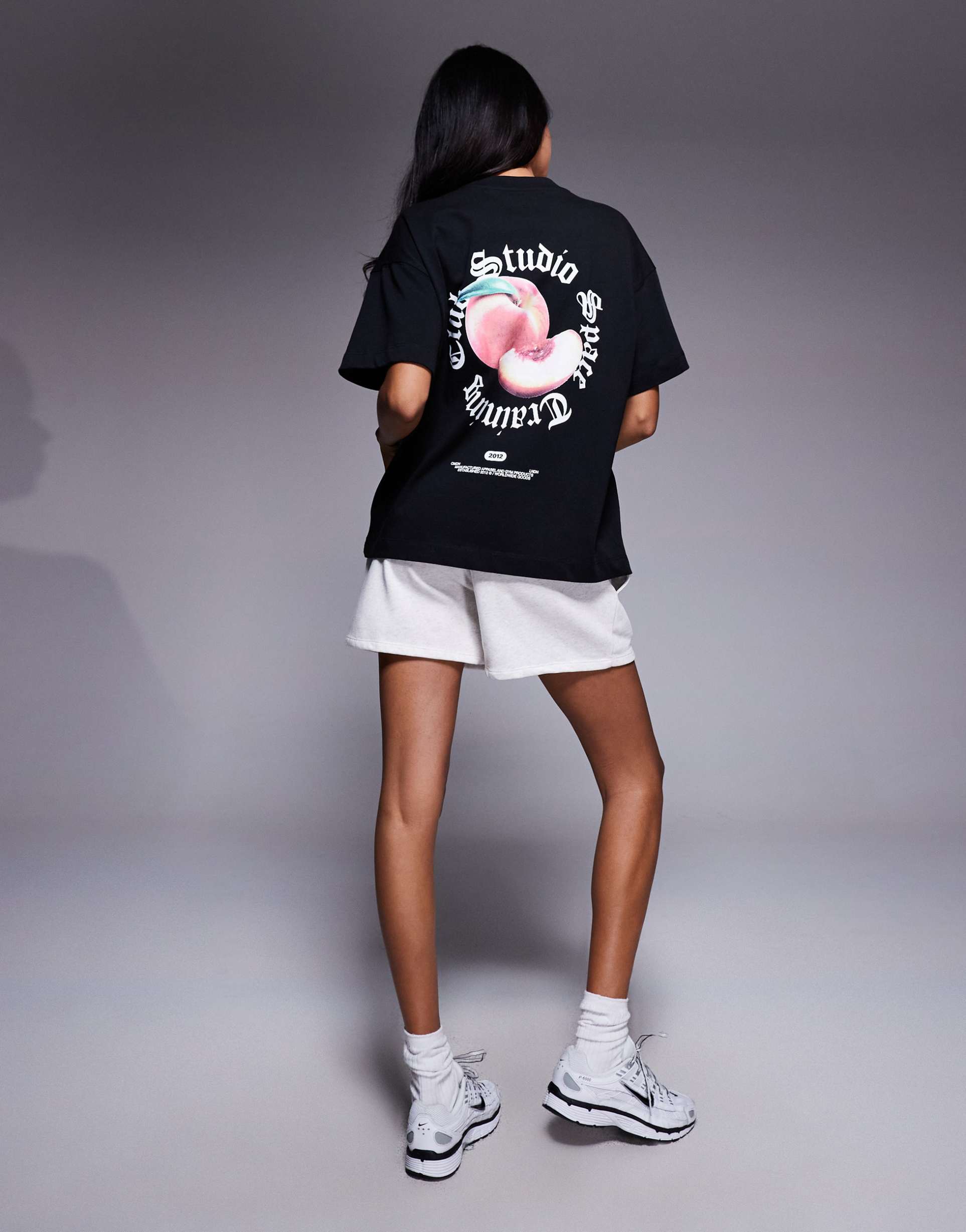 4505 heavyweight cotton oversized t-shirt with peach back print in black