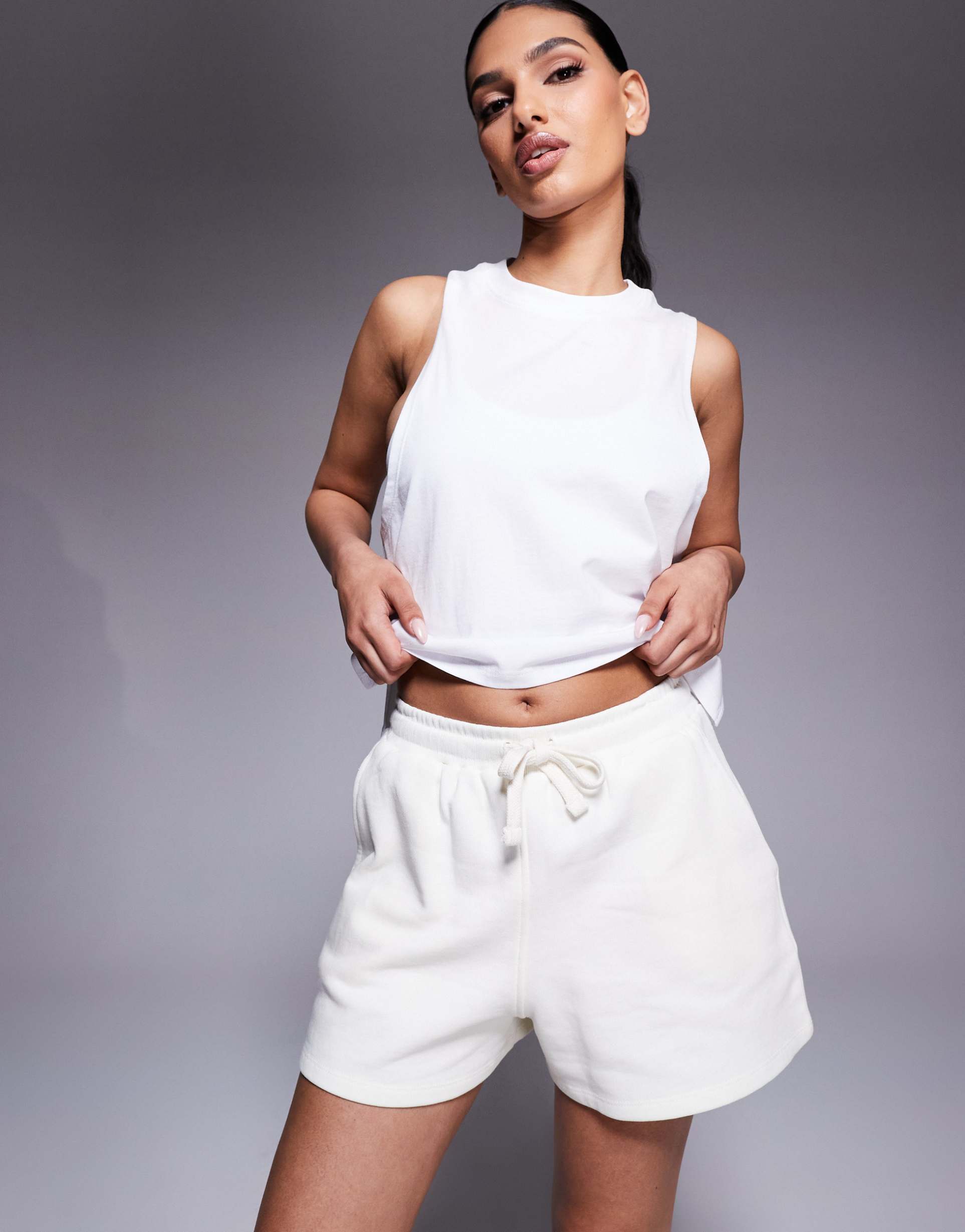 4505 heavyweight cotton sweatshirt fabric shorts with quick dry finish in vintage white