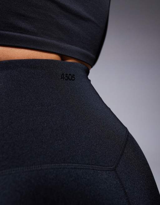 4505 Hourglass – Icon Active – Svarta, glansiga gymleggings med formande design baktill, hög midja och innerficka, 5 av 5