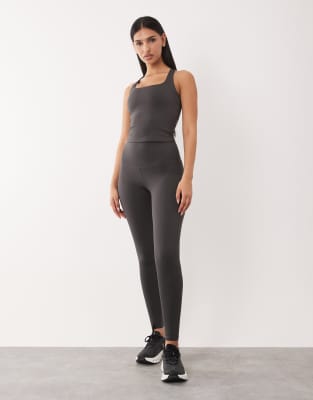 Hourglass - Icon - Po-formende Sport-Leggings in Rauchgrau mit hohem Bund und Innentasche Grau 40