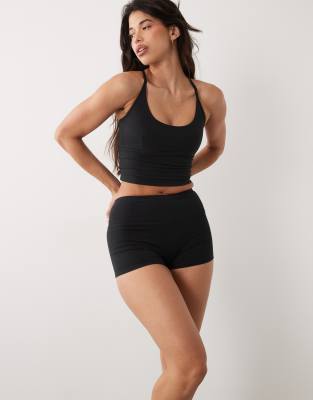 4505 Hourglass Icon Soft Touch High Rise 3 Inch Booty Shorts In Black