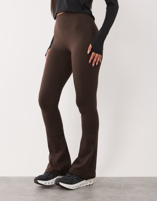4505 Hourglass Icon soft touch high waist slim kick yoga legging in chocolate, 3 of 5