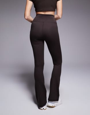 4505 Hourglass Icon Soft Touch High Waist Slim Kick Yoga Leggings In Brown