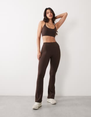 4505 Hourglass Icon Soft Touch High Waist Slim Kick Yoga Leggings In Brown