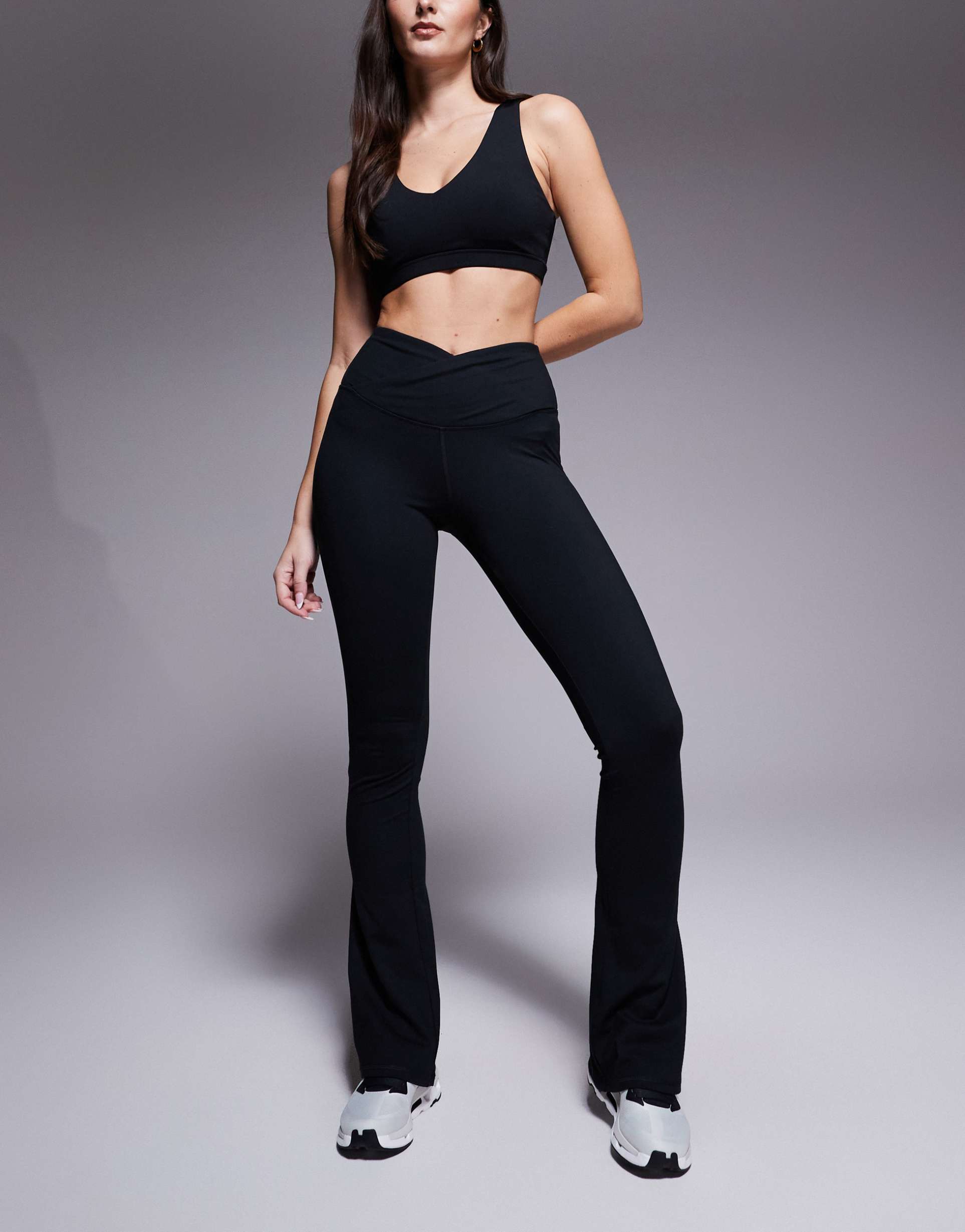 4505 hourglass icon soft touch wrap waist slim kick yoga leggings in black