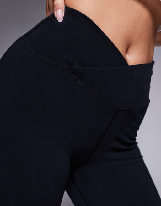 4505 Hourglass Icon soft touch wrap waist yoga leggings in black, 5 of 5
