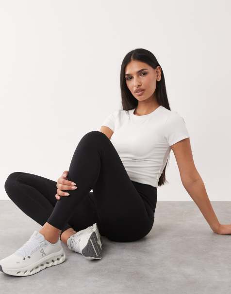 4505 Hourglass – Icon – Svarta gymleggings med formande design baktill, hög midja och innerficka - view 1
