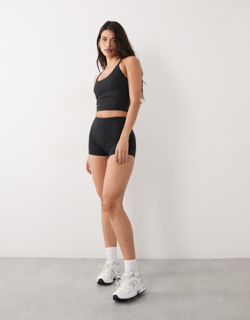 4505 Hourglass – Icon – Weiche Booty-Shorts in Schwarz mit hohem Bund, 8 cm Schrittlänge, 3 von 5