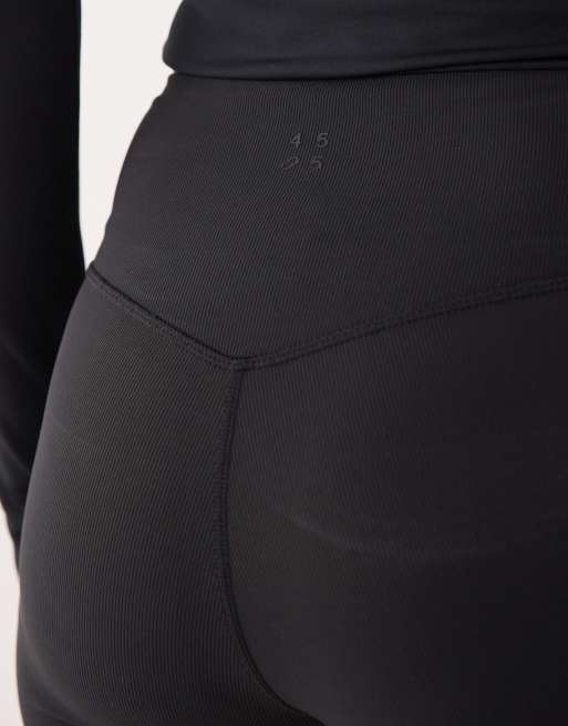 4505 Hourglass - Sorte 8 cm booty-shorts med slå-om-talje i mikro-ribstrik, 2 af 5