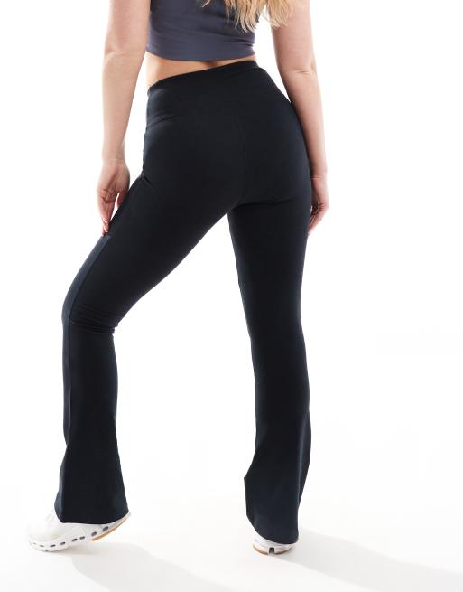 4505 Hourglass - Sorte og bløde samt smalle leggings med svaj og slå om-design i taljen , 3 af 5