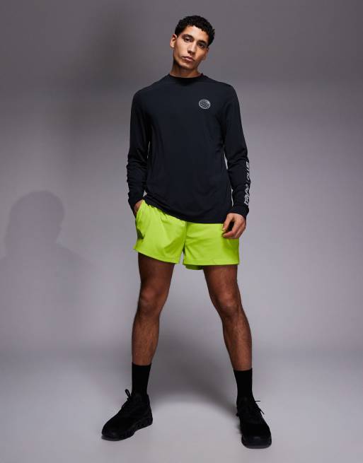 4505 - Hurtigttørrende sort løbe-T-shirt i nylon-mesh med lange ærmer og reflekterende print, 2 af 5