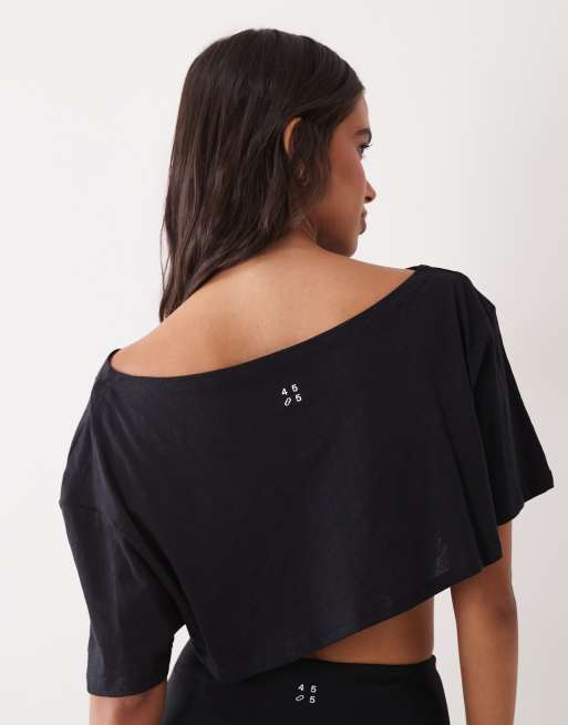 4505 hurtigttørrende T-shirt i bomulds-slub med offshoulder og cropped pasform i sort, 4 af 4