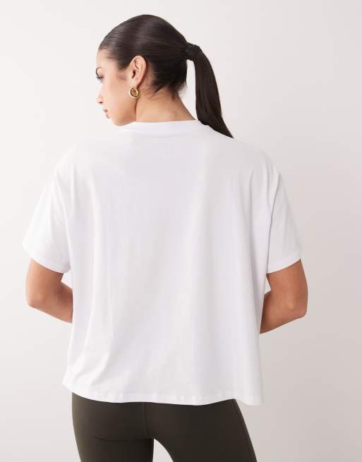 4505 - Hvid performance-T-shirt i ultrablød modalblanding i firkantet pasform, 3 af 4