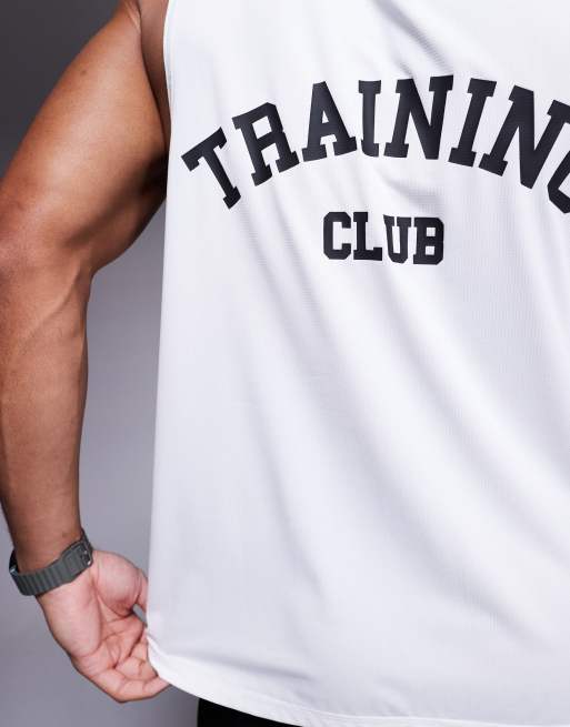4505 - Hvid tanktop i mesh med "Training Club"-print på ryggen, 4 af 4