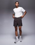 [ASOS] 4505 Icon 13cm quick dry training shorts with zip pockets in coffee-Brown M Coffee
