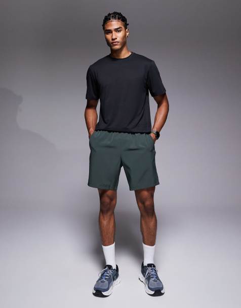 4505 - Icon 18 cm sneldrogende trainingsshort met ritszakken in diep kaki - view 1