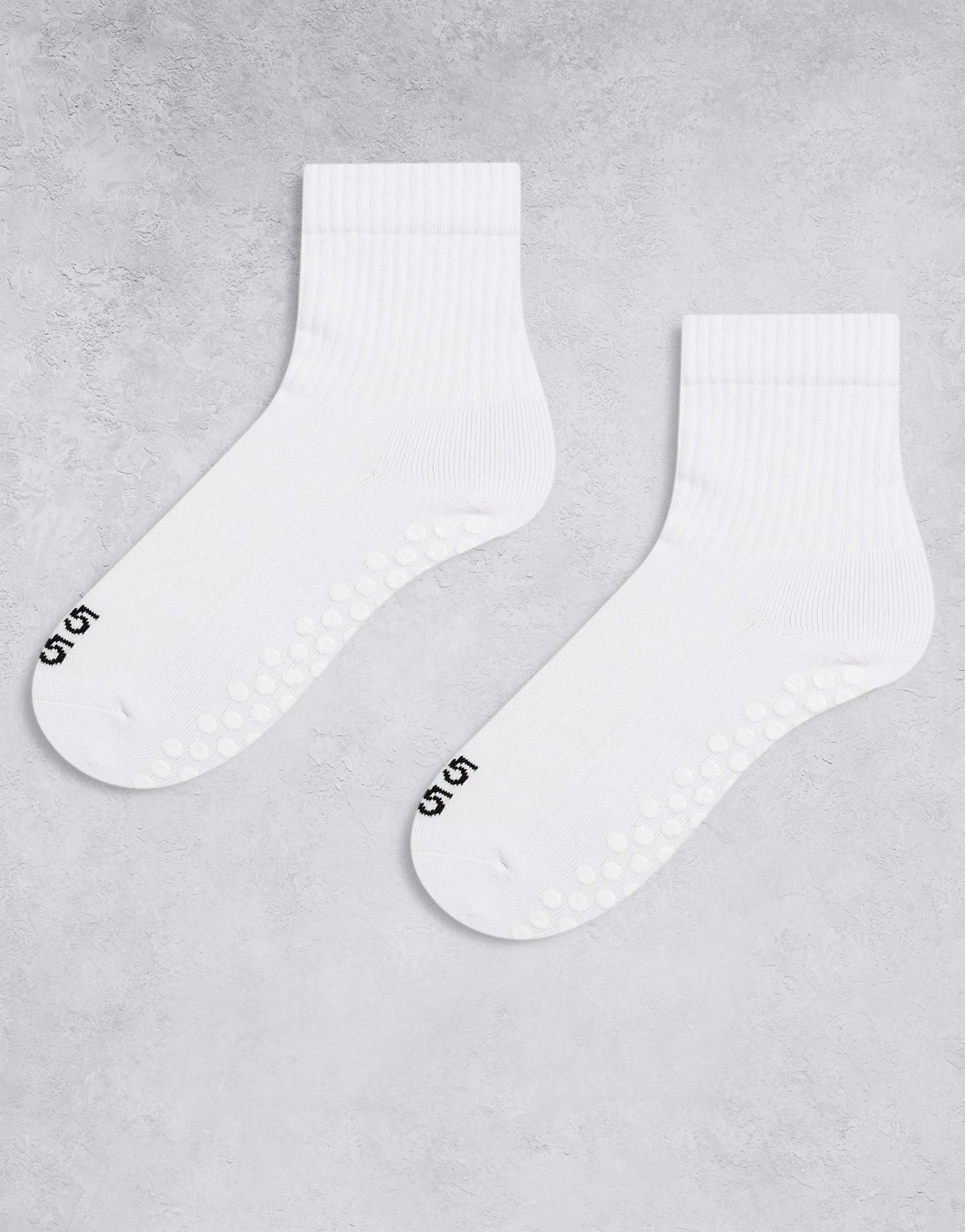 4505 icon 2 pack non slip grip pilates crew socks in white