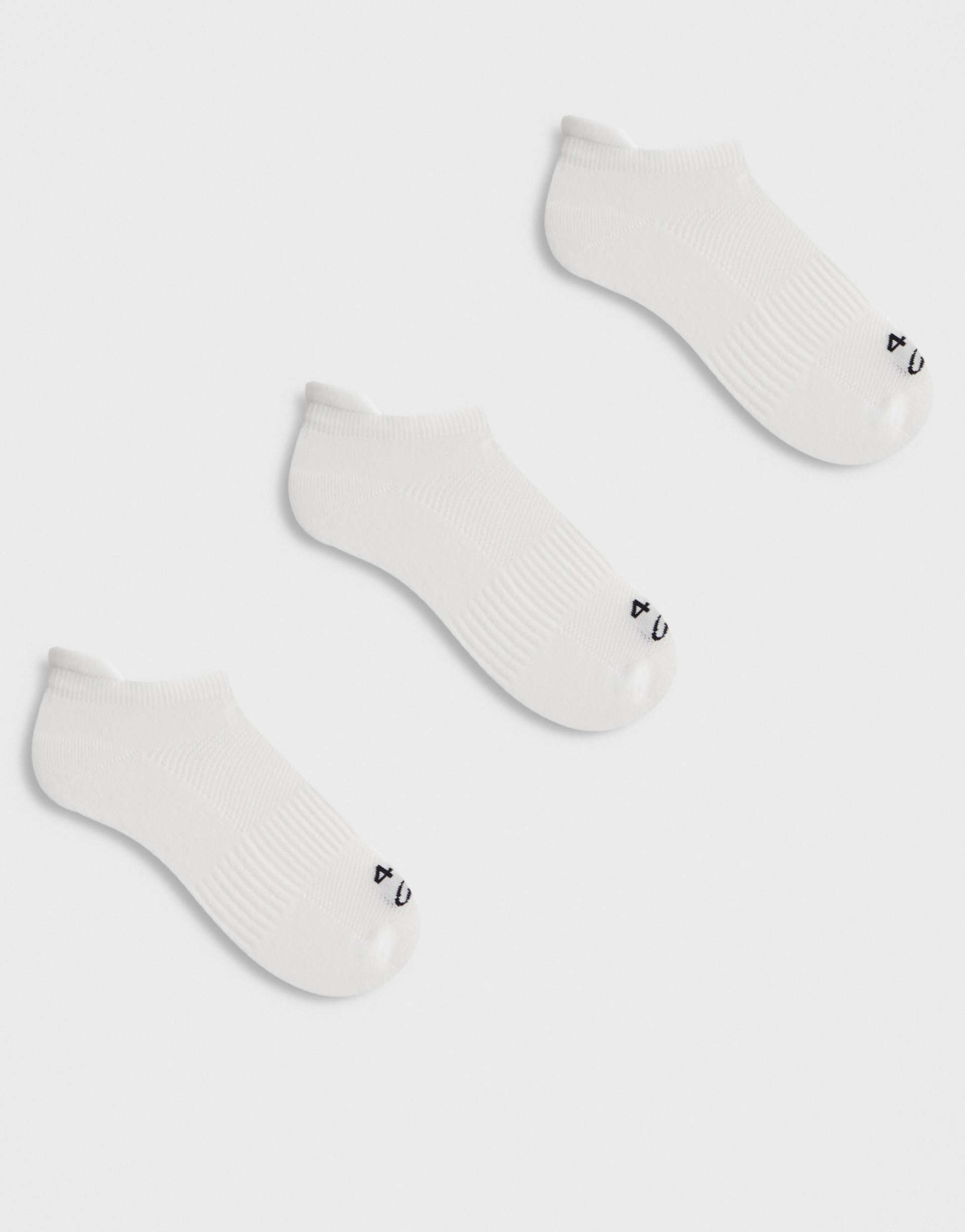 4505 icon 3 pack quick dry athletic sneaker socks in white