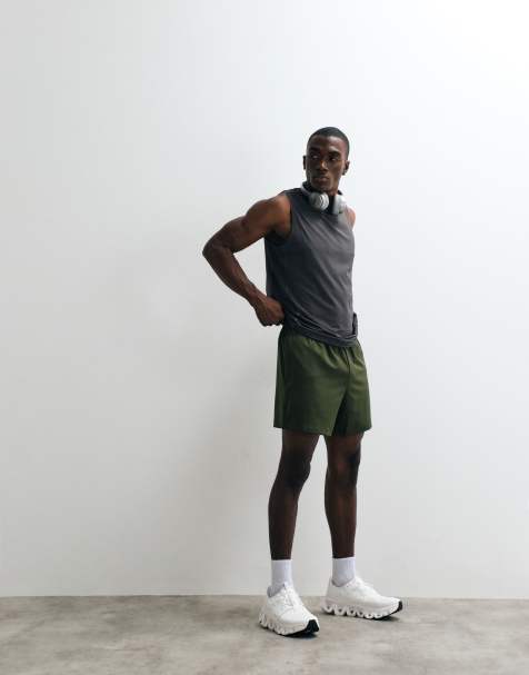 4505 Icon 5 inch quick dry training shorts with zip pockets in khaki