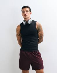 4505 Icon 5 inch quick dry training shorts with zip pockets in maroon