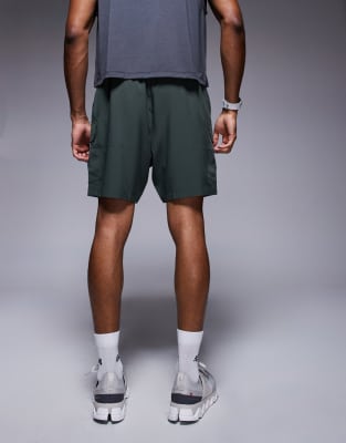 4505 Icon 7-inch Quick Dry Training Cargo Shorts With Zip Pockets