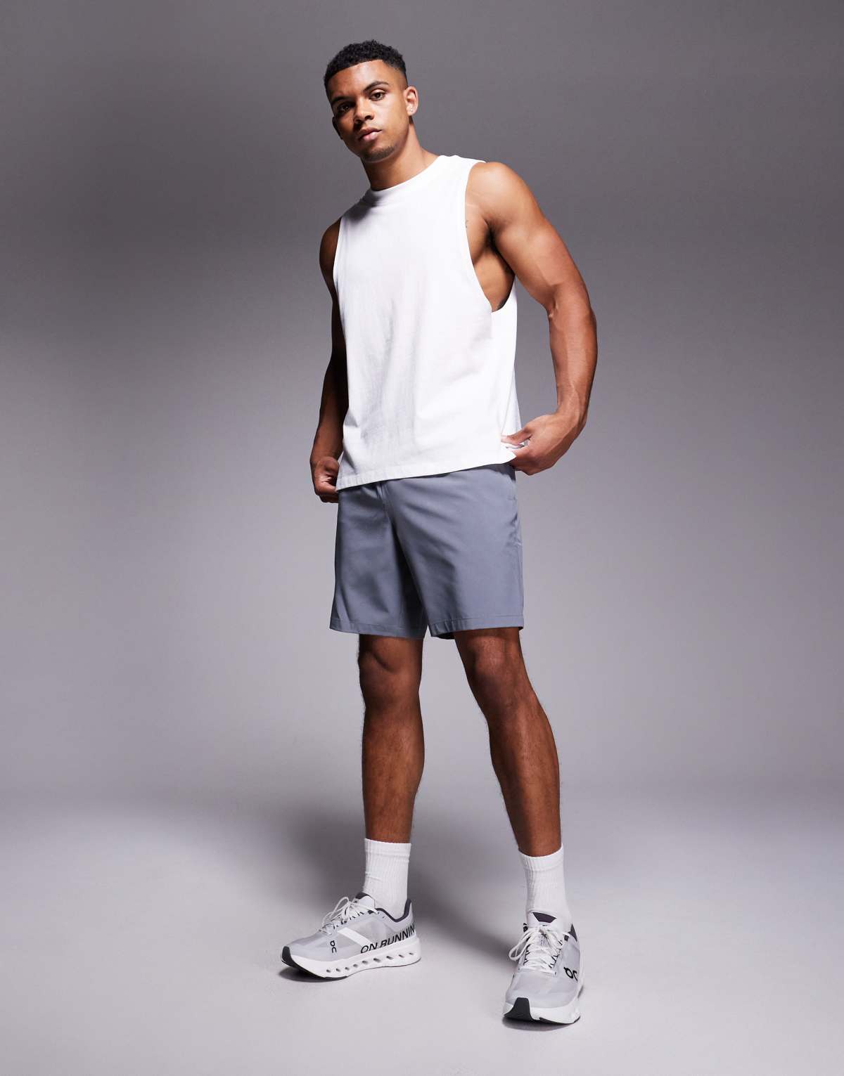 4505 Icon 7 inch quick dry training shorts with zip pockets in grey