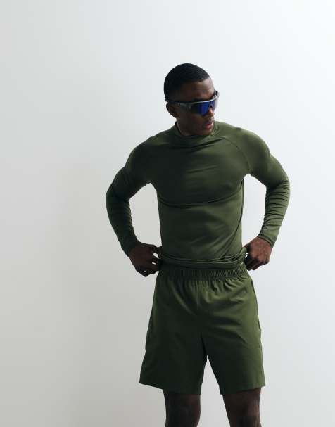 4505 Icon 7 inch quick dry training shorts with zip pockets in khaki