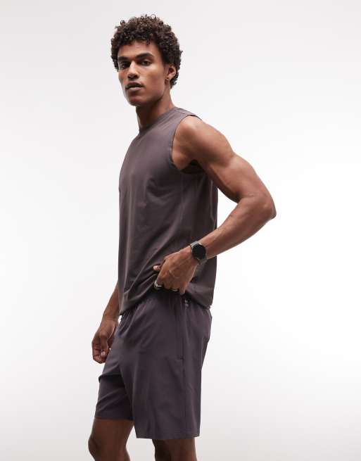 4505 Icon 7 inch quick dry training shorts with zip pockets in storm grey, 2 of 5