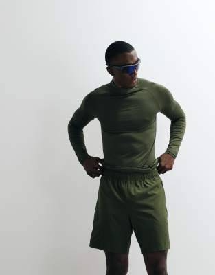 Icon 7 - Schnelltrocknende Trainingsshorts in Khaki mit Reißverschlusstaschen-Grün Grün M