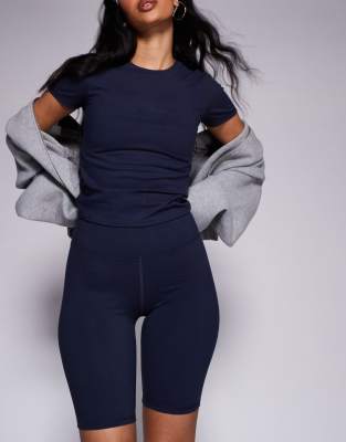 4505 Icon 8 Inch Soft Touch Quick Dry Legging Short In Navy