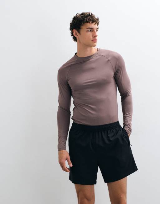 4505 Icon actieve sneldrogende muscle-fit basislaag trainingtop met lange mouwen in taupebruin, 4 van 5