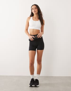 4505 Icon active high waist 5 inch legging short with zip phone pocket in black